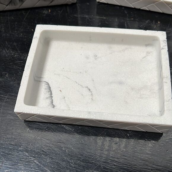 MODA TRIPOLI RESIN MARBLE WASTE BASKET, TRAY, & SOAP DISH SET - Picture 4 of 11